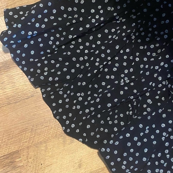 Banana Republic sundress black and white with daisy floral print - Picture 3 of 5